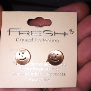 Smiley Stud earrings